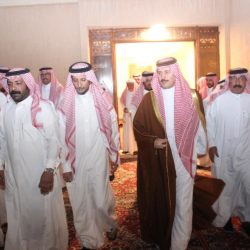 صاحب السمو الملكي الامير متعب بن عبدالله بن عبدالعزيز يقدم واجب العزاء لأسرة ال شرعان